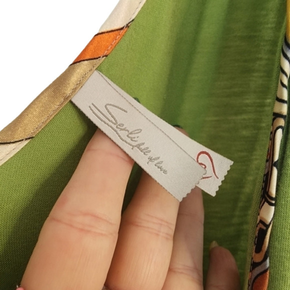 Serli Full of love green upper w/ elastic waist satin flower print bottom. NWOT - Picture 7 of 8